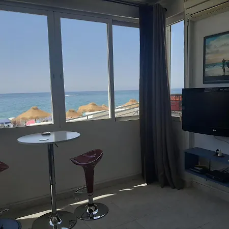 Playa Torecilla Beachfront Lejlighed