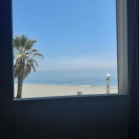 Playa Torecilla Beachfront * Nerja